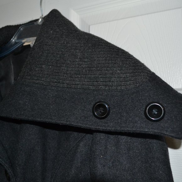 Grey DKNY Jeans Statement Cropped Wool Jacket w/ Oversized Knit Collar & Hem - Picture 2 of 10